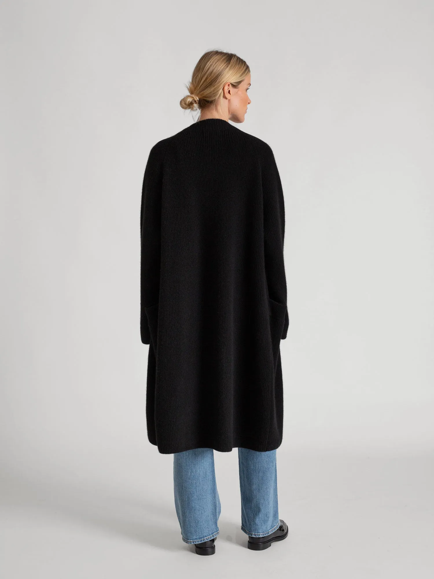 Cashmere cardigan "Olea" - black