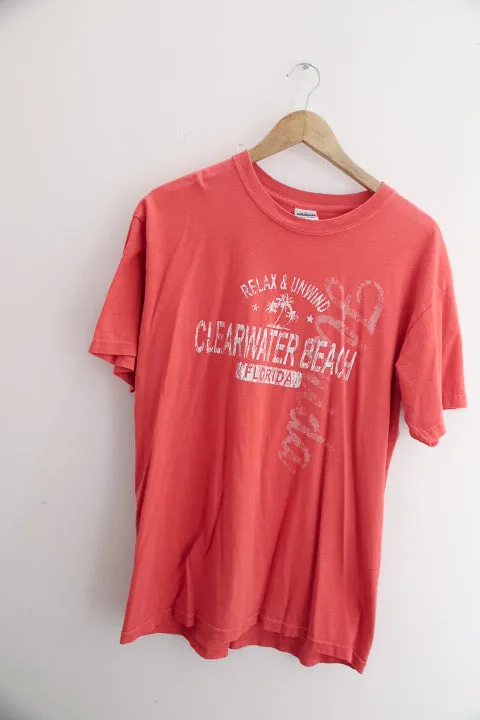 Vintage Relax & unwind clearwater beach florida graphics mens large red tees