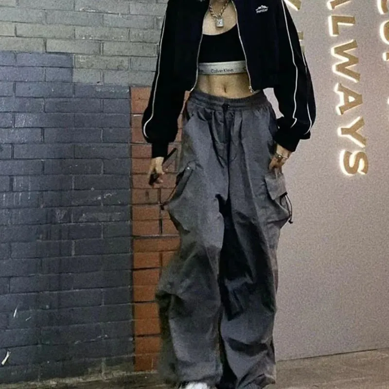 Women’s Black Wide Leg Cargo Pants with High Waist and Pockets